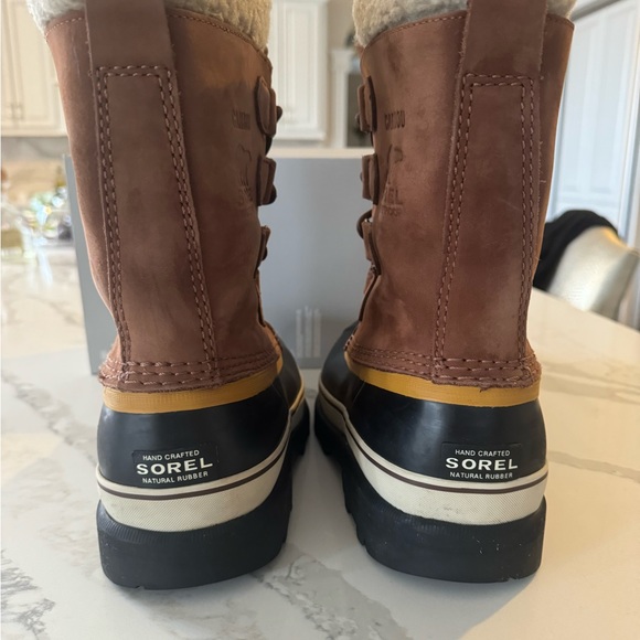 Sorel Caribou Waterproof Boots. Tan. Great condition. Only worn a few times. - Picture 8 of 10